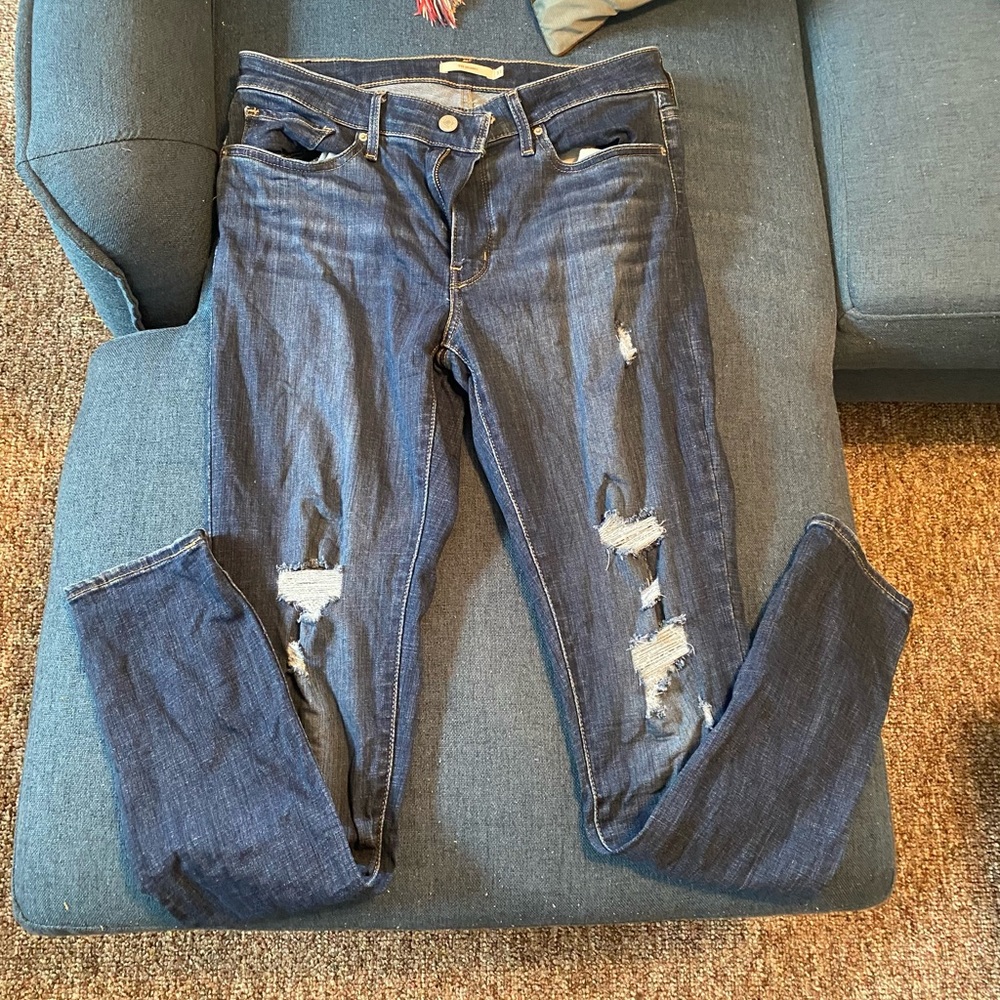 Levi’s 711 Skinny Jeans